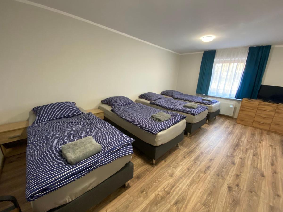 Hotelik Nad Zalewem 10 Km Od Legnicy Legnica Buitenkant foto