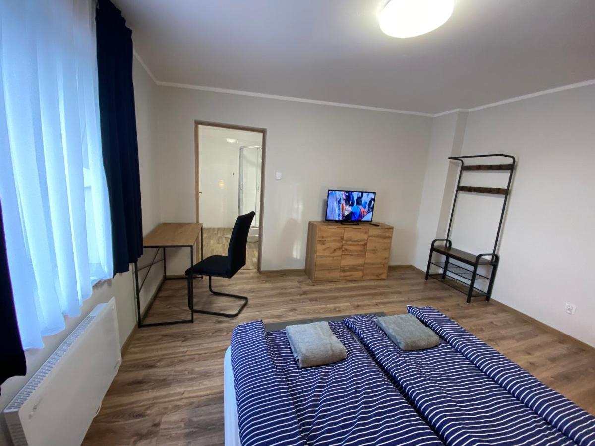 Hotelik Nad Zalewem 10 Km Od Legnicy Legnica Buitenkant foto