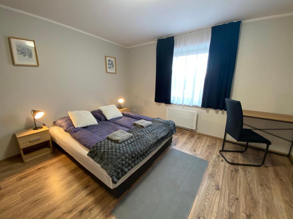 Hotelik Nad Zalewem 10 Km Od Legnicy Legnica Buitenkant foto