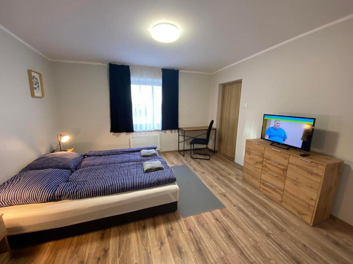 Hotelik Nad Zalewem 10 Km Od Legnicy Legnica Buitenkant foto