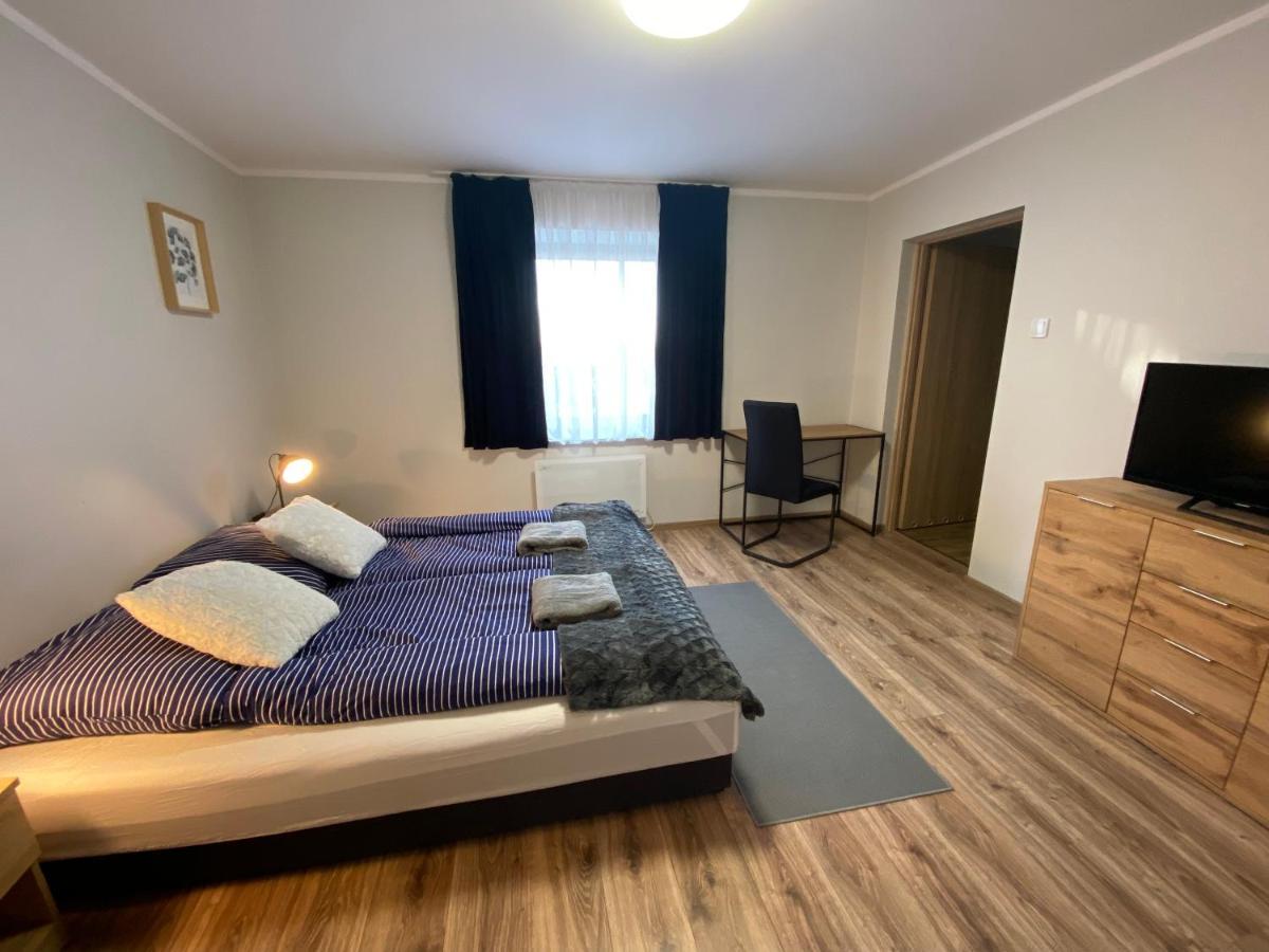 Hotelik Nad Zalewem 10 Km Od Legnicy Legnica Buitenkant foto
