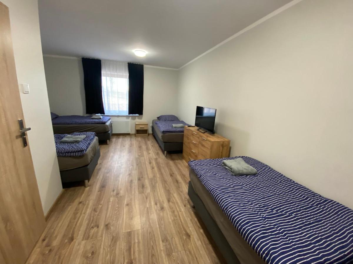 Hotelik Nad Zalewem 10 Km Od Legnicy Legnica Buitenkant foto