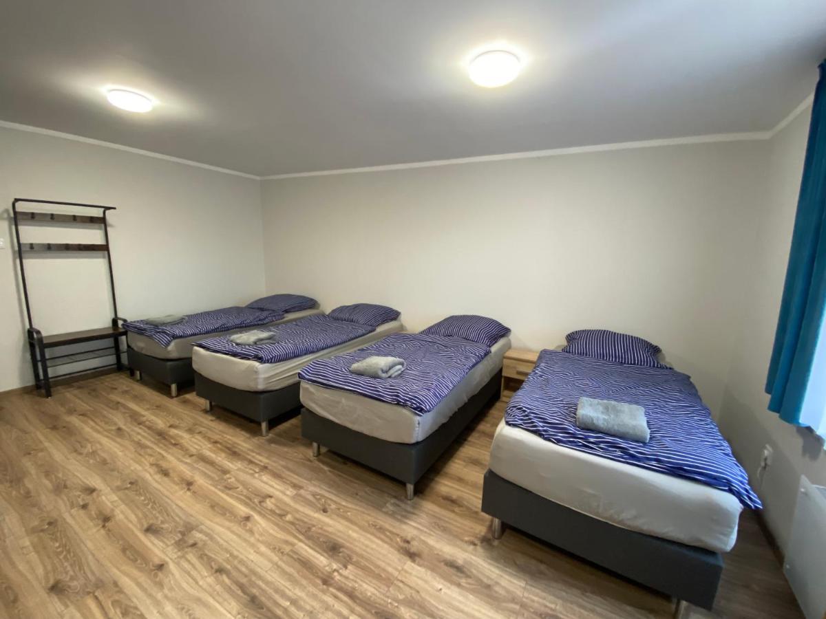 Hotelik Nad Zalewem 10 Km Od Legnicy Legnica Buitenkant foto